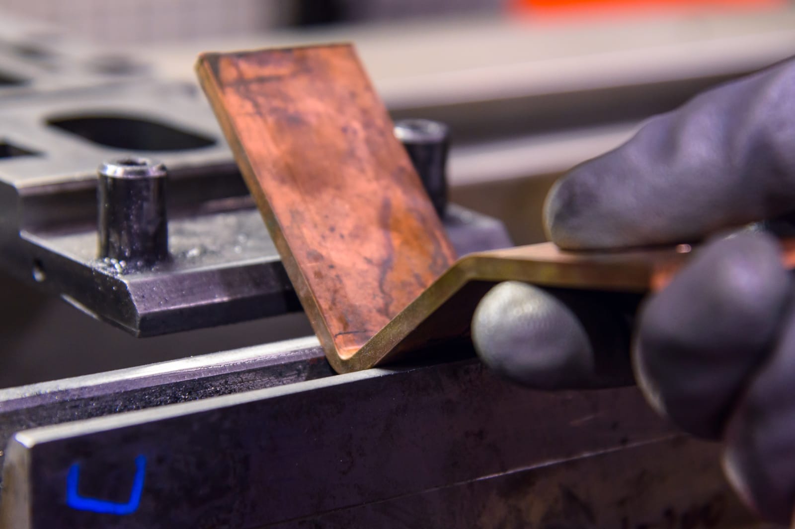 Metal press braking